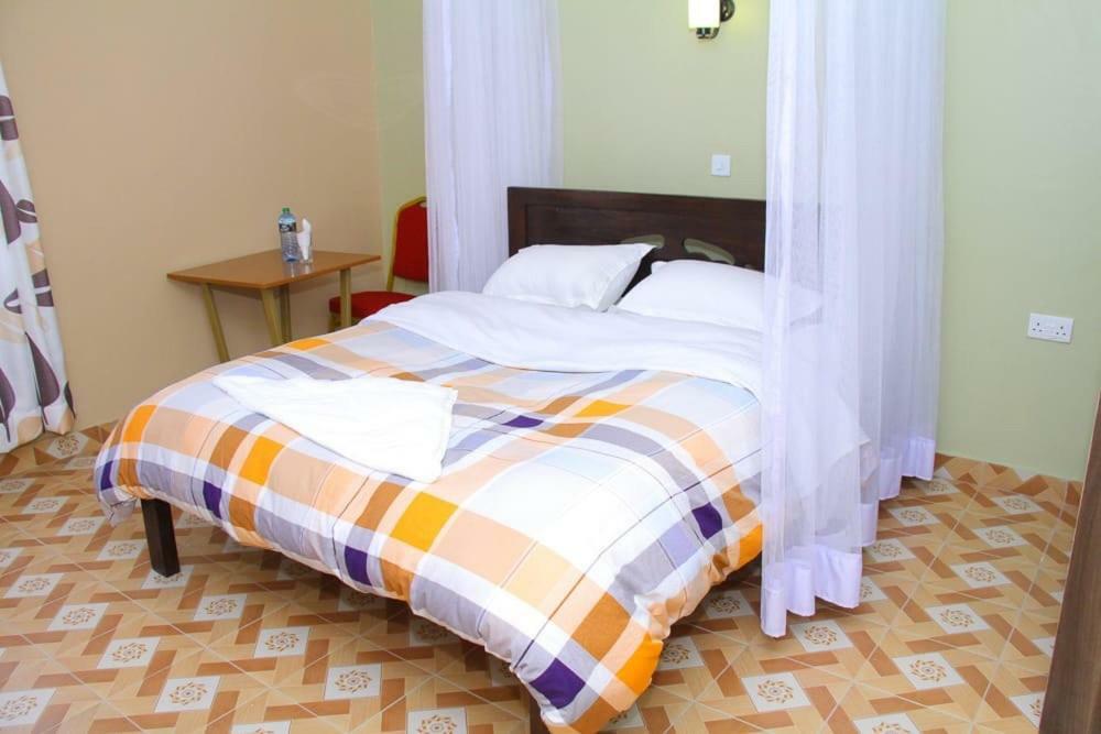Midlands 033 Hotel Narok Екстер'єр фото